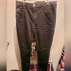 BRAND NEW WITH TAGS-American Eagle-Next Level Low-Rise Jegging (Size 18 Long)